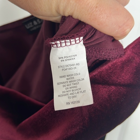 🔴 Liz & Sara Velvet Evening Dress NWT - Picture 7 of 7